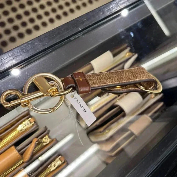 Coach CY235 Trigger Snap Bag Charm In Signature Canvas - Picture 6 of 6